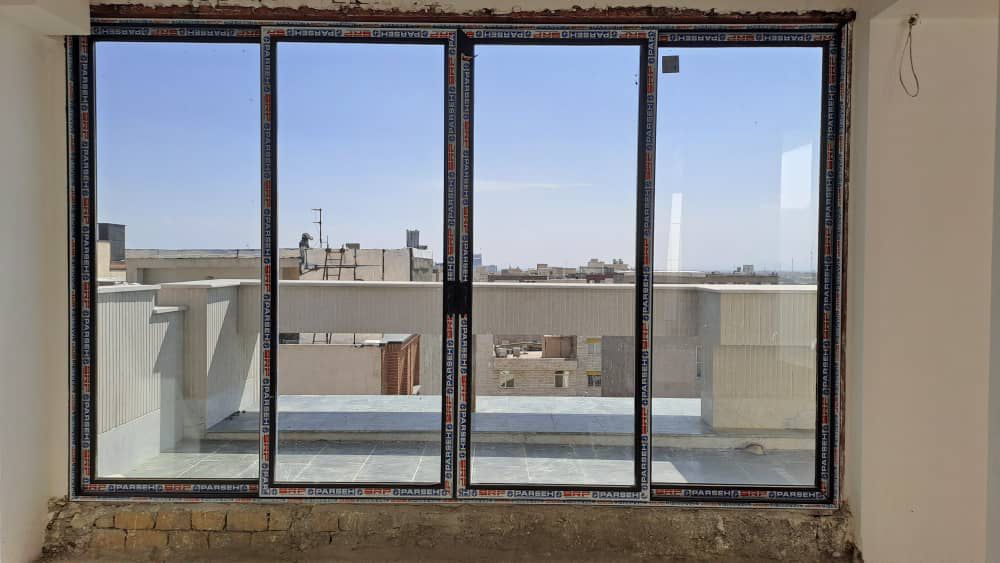 تولید و اجرا نمای شیشه ای کرتین وال سلیمانی در رستم آباد